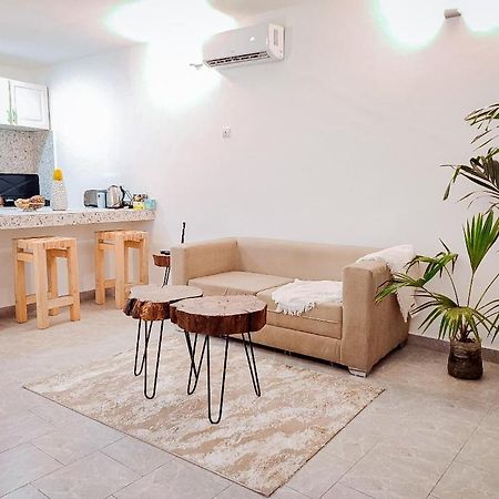Duplex Mbote Brazzavile برازافيل المظهر الخارجي الصورة