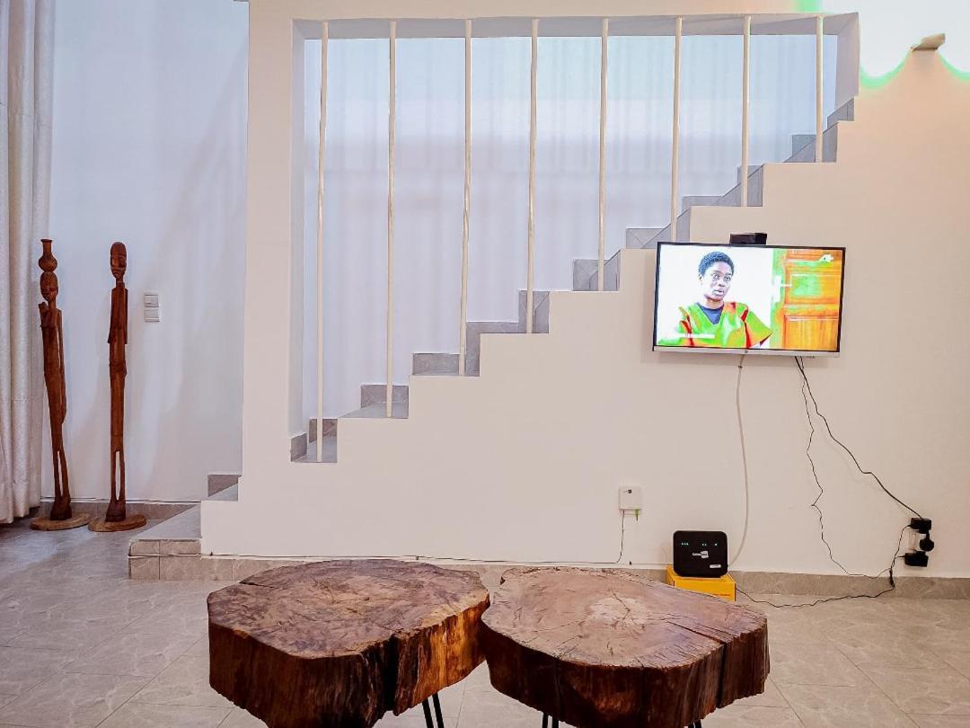 Duplex Mbote Brazzavile برازافيل المظهر الخارجي الصورة