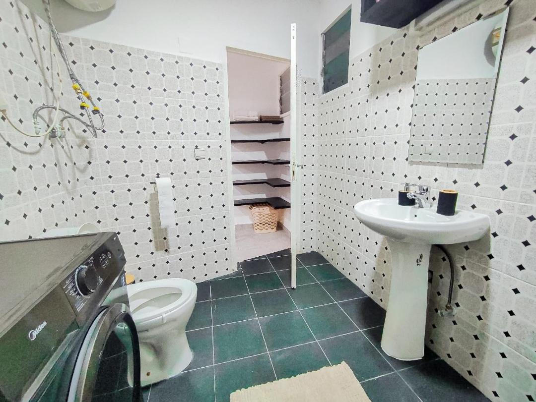 Duplex Mbote Brazzavile برازافيل المظهر الخارجي الصورة