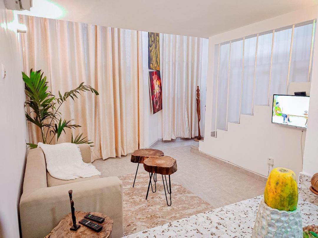 Duplex Mbote Brazzavile برازافيل المظهر الخارجي الصورة